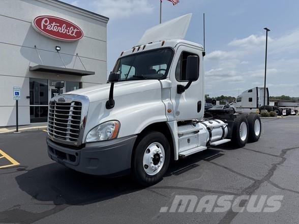 Freightliner CASCADIA 113 트랙터 유닛