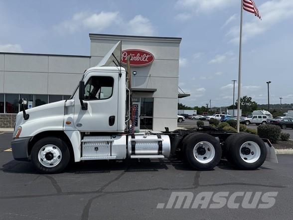 Freightliner CASCADIA 113 트랙터 유닛