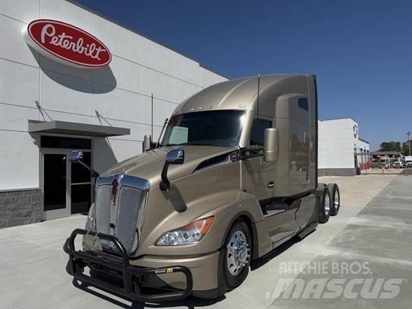 Kenworth T680 트랙터 유닛