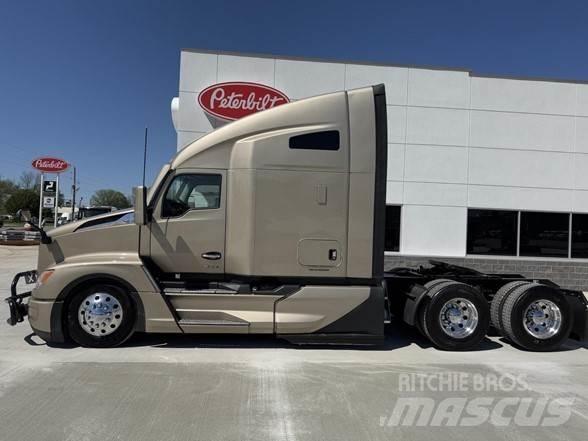 Kenworth T680 트랙터 유닛