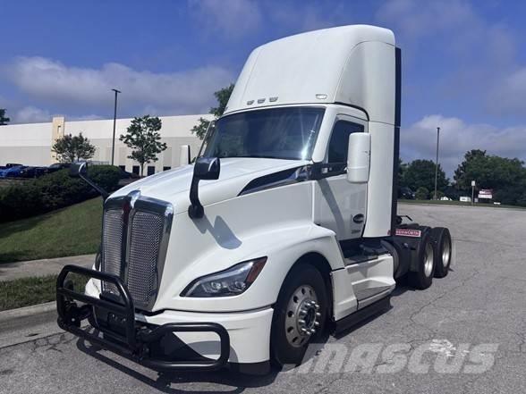 Kenworth T680 트랙터 유닛