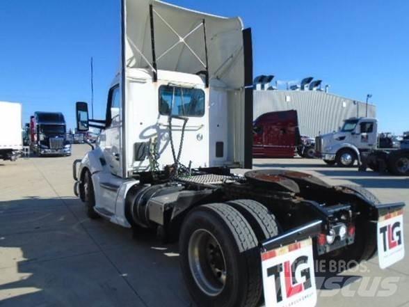Kenworth T680 트랙터 유닛