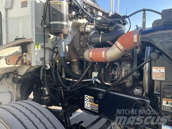 Peterbilt 337 트랙터 유닛