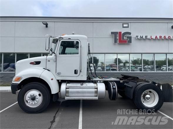 Peterbilt 337 트랙터 유닛
