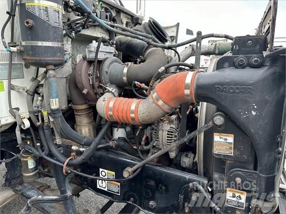 Peterbilt 337 트랙터 유닛
