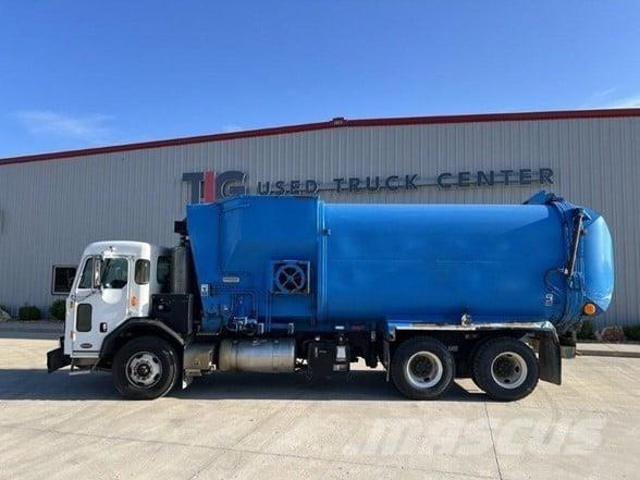 Peterbilt 520 폐기물 수거 트럭