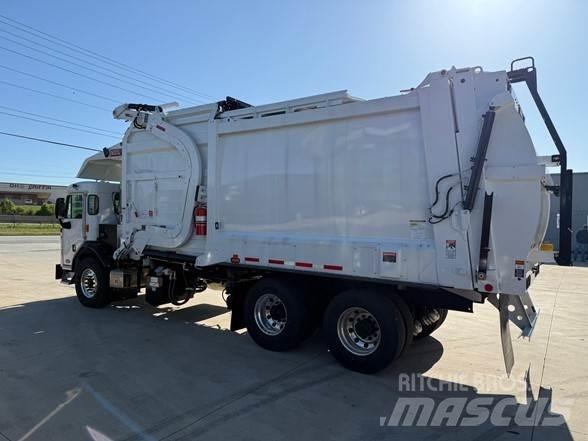 Peterbilt 520 폐기물 수거 트럭