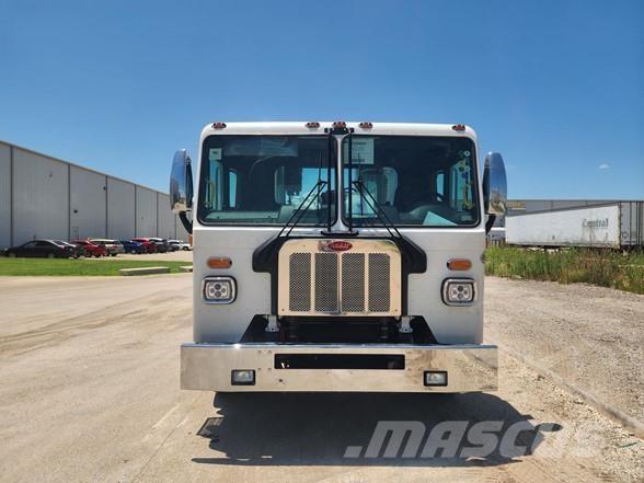 Peterbilt 520 폐기물 수거 트럭