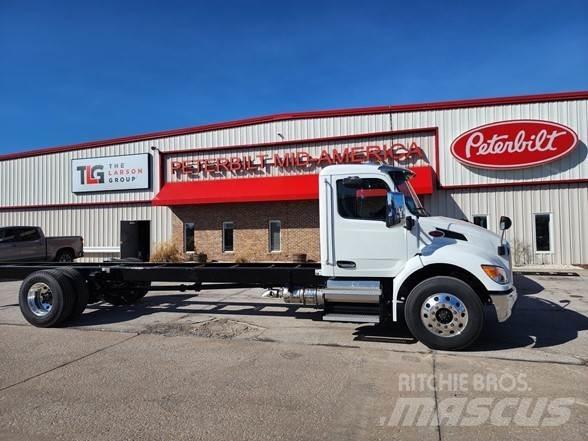 Peterbilt 536 새시 운전실 트럭
