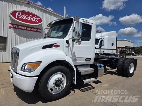 Peterbilt 536 새시 운전실 트럭