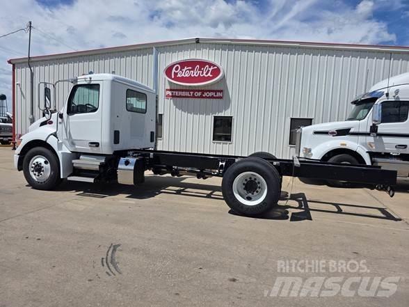 Peterbilt 536 새시 운전실 트럭