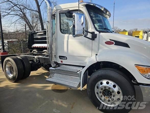Peterbilt 536 트랙터 유닛