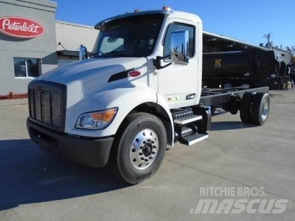 Peterbilt 536 새시 운전실 트럭