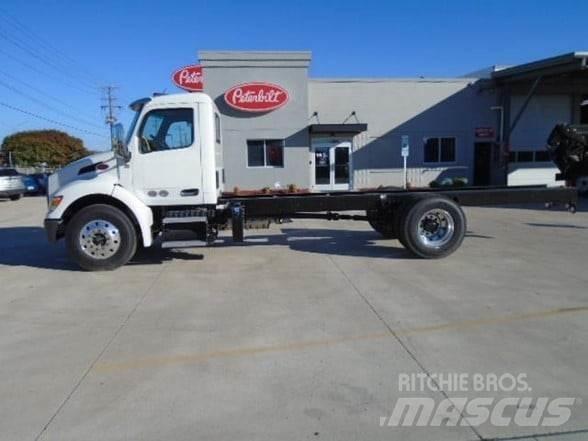 Peterbilt 536 새시 운전실 트럭