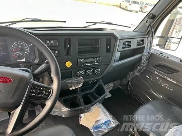 Peterbilt 536 건설 장비 - 기타