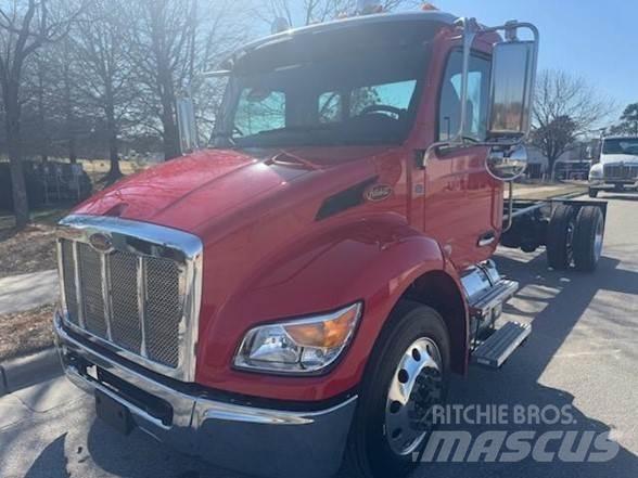 Peterbilt 536 새시 운전실 트럭