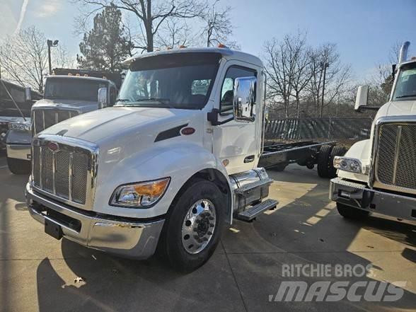 Peterbilt 536 새시 운전실 트럭