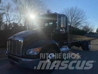Peterbilt 536 새시 운전실 트럭