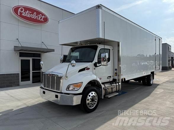 Peterbilt 536 탑차 트럭