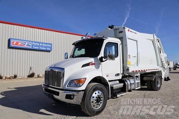 Peterbilt 537 폐기물 수거 트럭