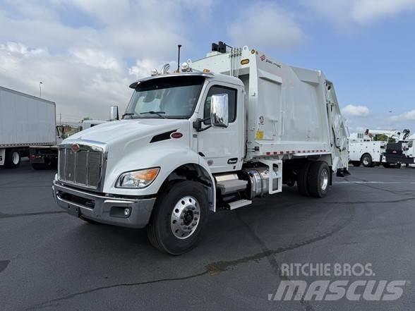 Peterbilt 537 폐기물 수거 트럭