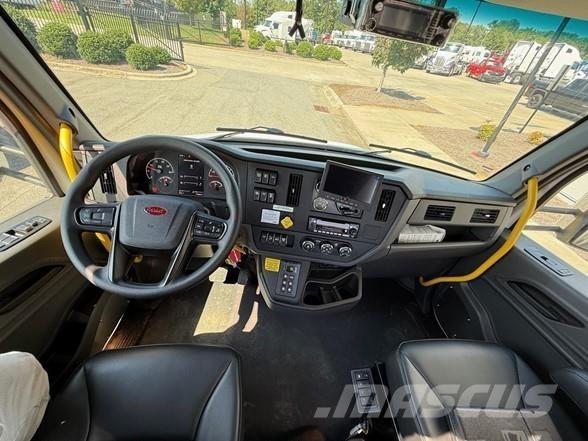 Peterbilt 537 건설 장비 - 기타