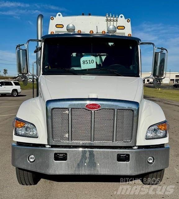 Peterbilt 548 폐기물 수거 트럭