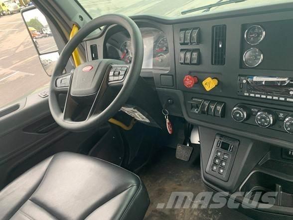 Peterbilt 548 폐기물 수거 트럭