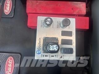 Peterbilt 567 덤프 트럭