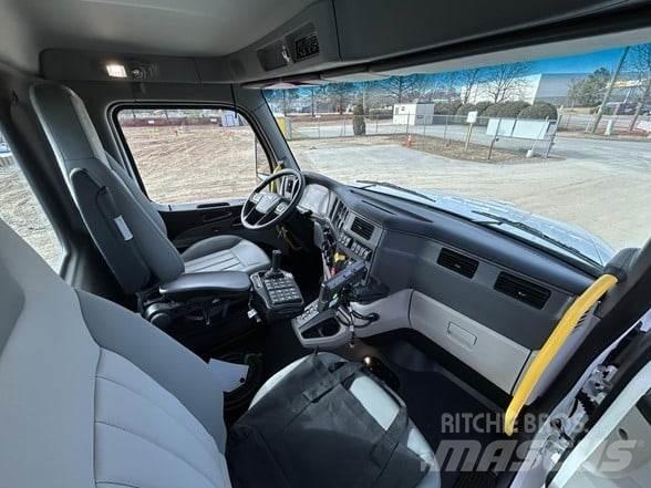 Peterbilt 567 건설 장비 - 기타