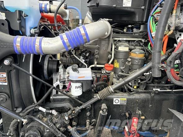 Peterbilt 567 건설 장비 - 기타