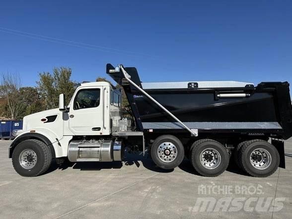 Peterbilt 567 덤프 트럭