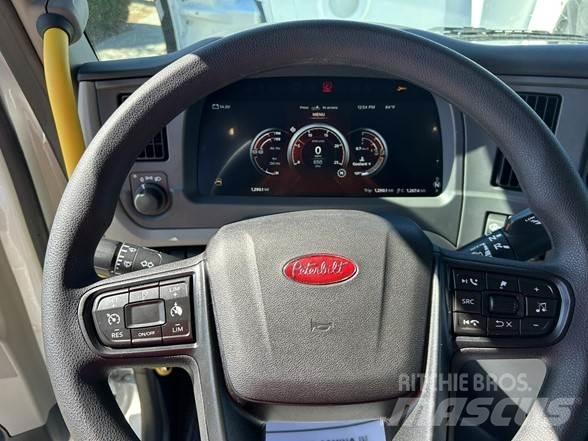 Peterbilt 567 폐기물 수거 트럭