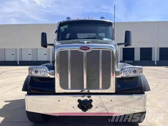 Peterbilt 567 덤프 트럭