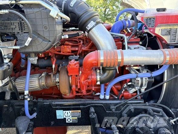 Peterbilt 567 덤프 트럭