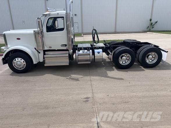 Peterbilt 589 트랙터 유닛