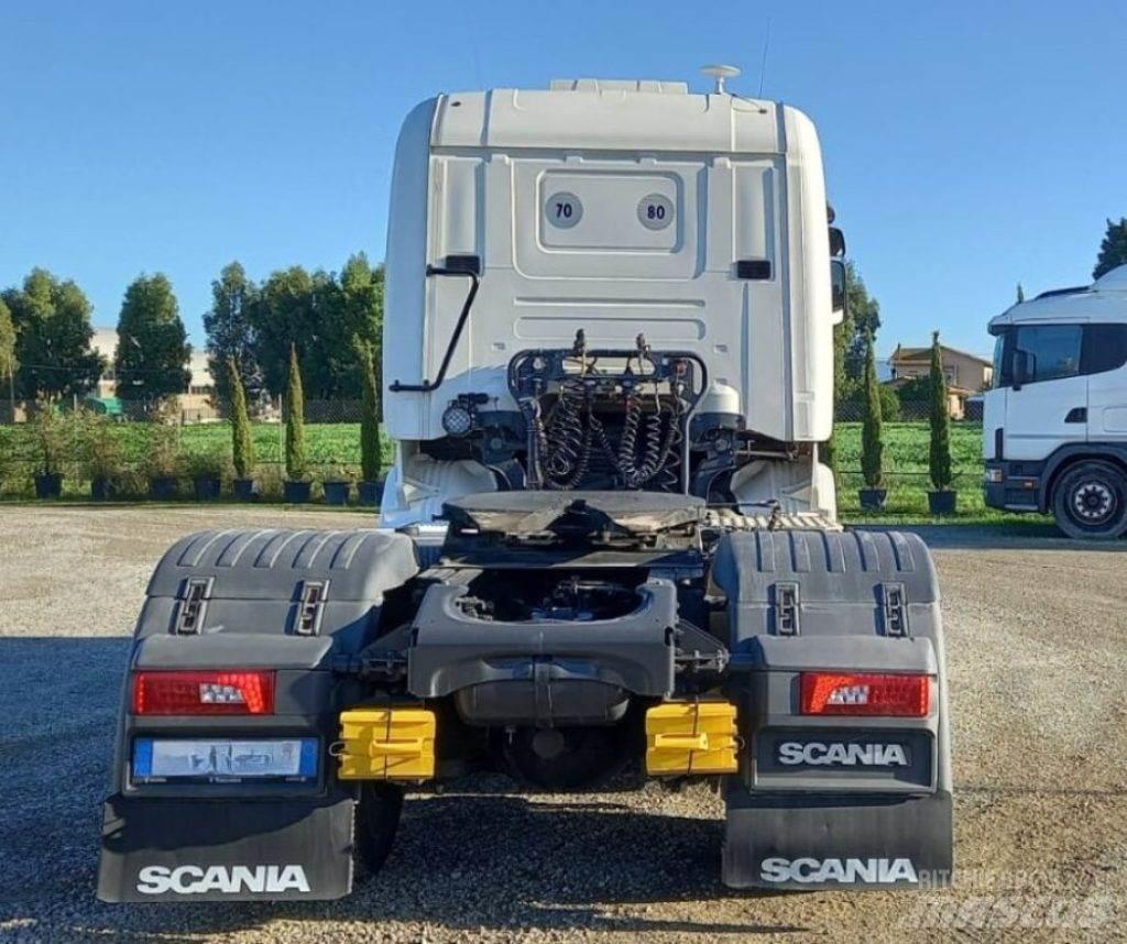 Scania R450 트랙터 유닛