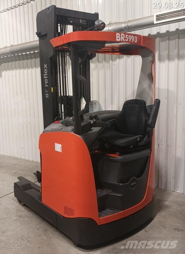 BT RRE140H 리치 트럭