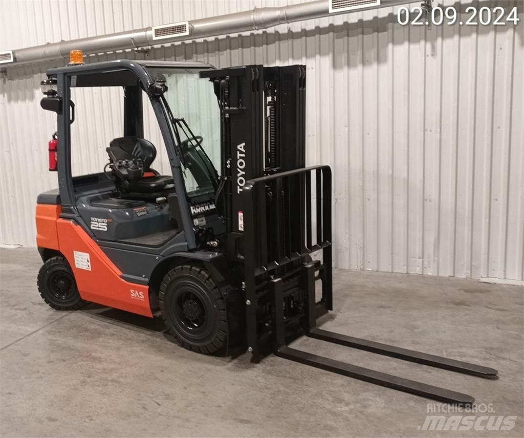 Toyota 56-8FD25F 디젤 지게차