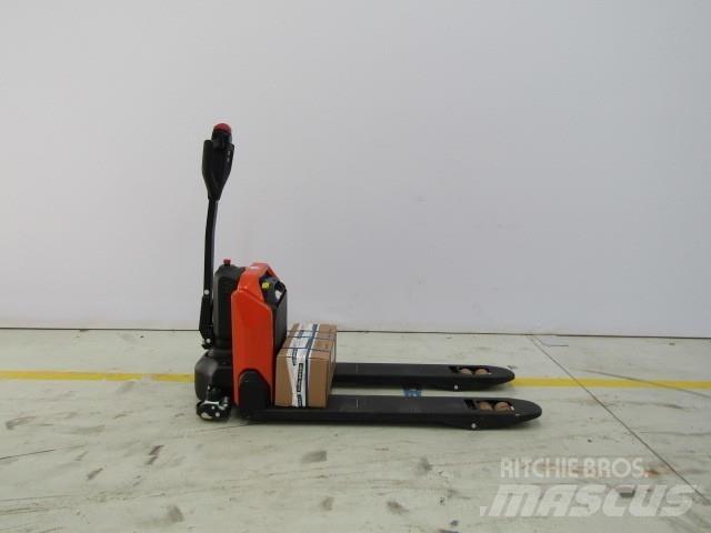 BT LHE130 전동 지게차