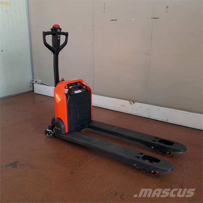 BT LHE130 전동 지게차