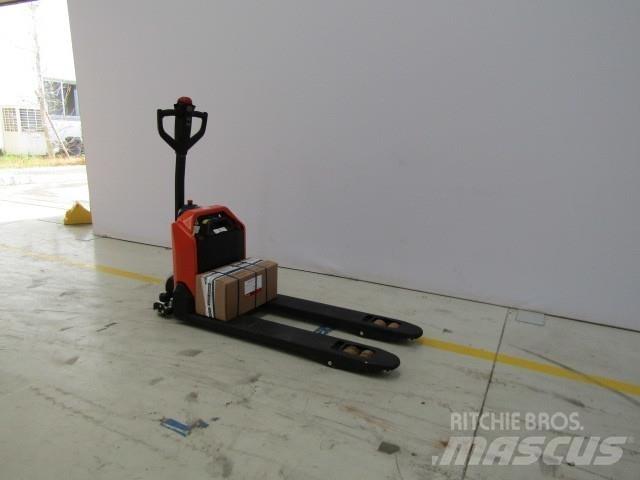 BT LHE130 전동 지게차