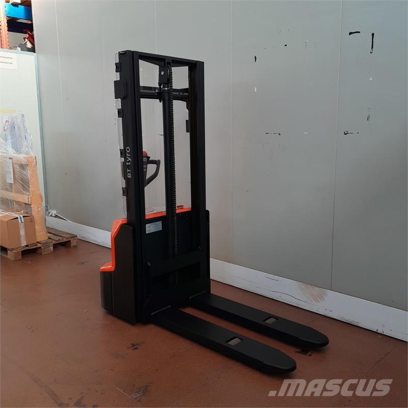 BT SHE100 핸드 파레트 스태커