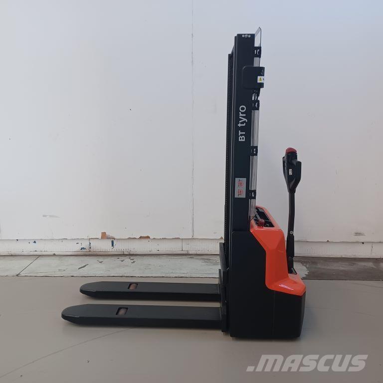 BT SHE100 핸드 파레트 스태커