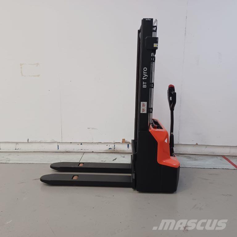 BT SHE100 핸드 파레트 스태커