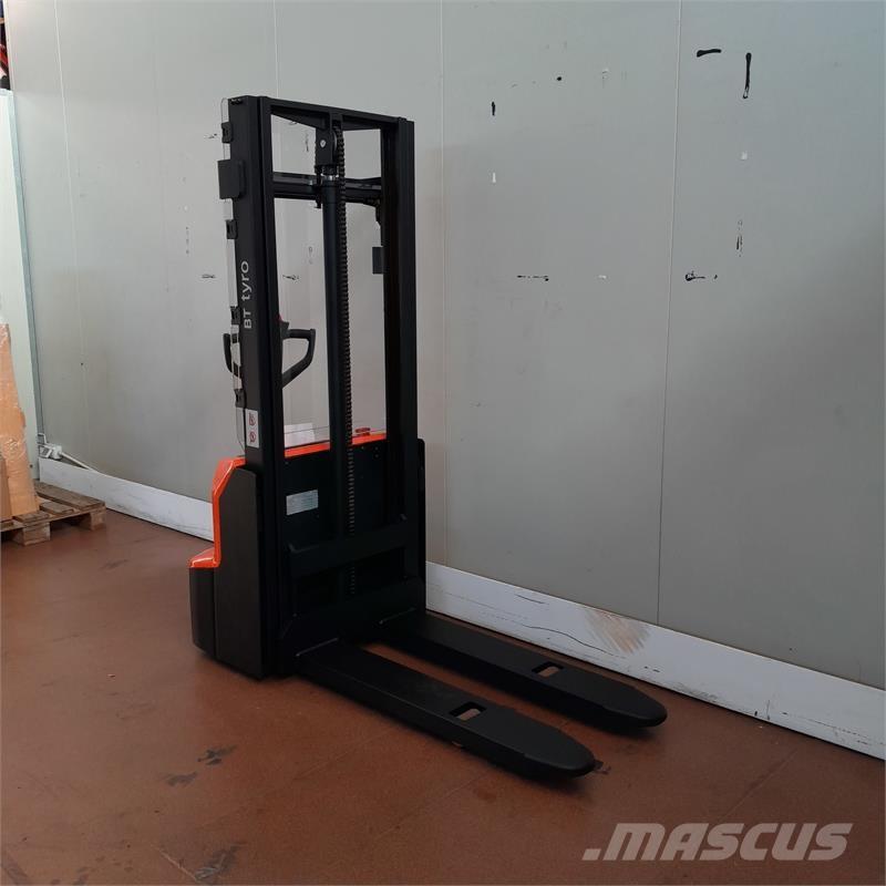 BT SHE100 핸드 파레트 스태커