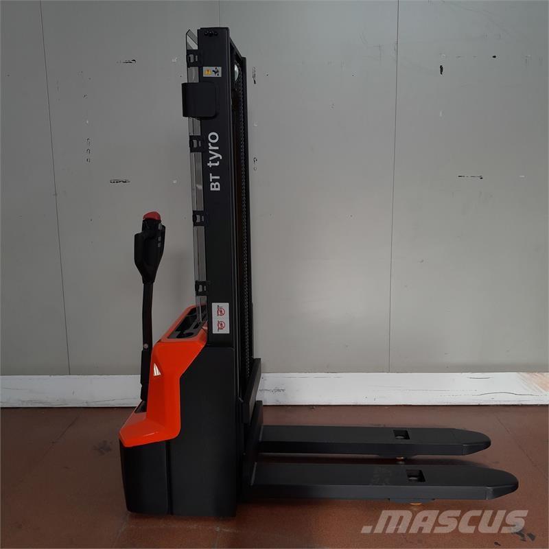 BT SHE100 핸드 파레트 스태커