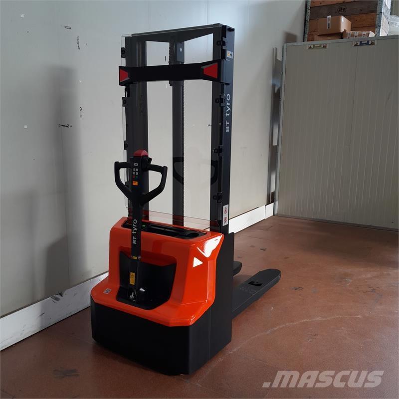 BT SHE100 핸드 파레트 스태커