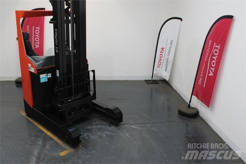 BT RRE200 리치 트럭