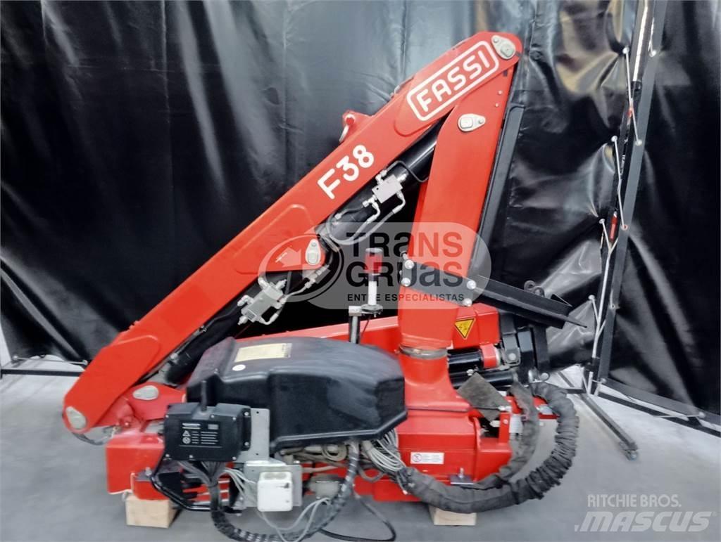 Fassi F38AF 로더 크레인